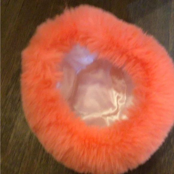 ECSD - NEW! Rare, Wyeth, coral Ushanka faux fur display picture 1